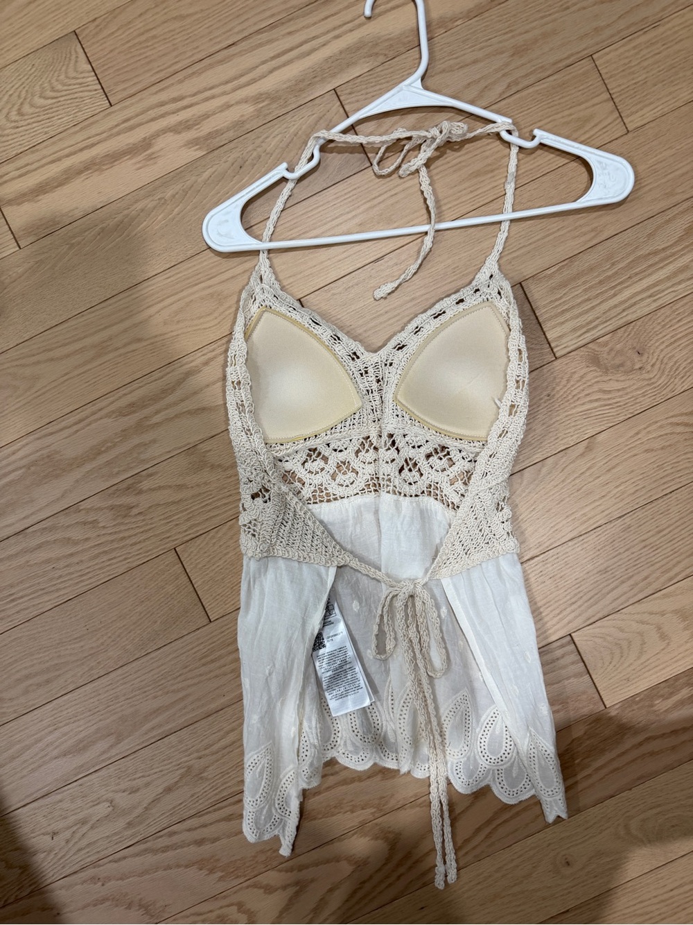 GUESS Grace Crochet Halter Eyelet Lace Backless Tank Top - Picture 3 of 3